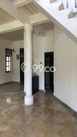 For Sale! Luxury House LT 14000m2 Desain Modern di Renon For Sale! Luxury House LT 14000m2 Desain Modern di Renon