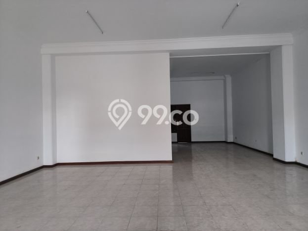 LOKASI STRATEGIS! Ruko For Rent Kawasan Denpasar Barat, Luas 400m², Kawasan Berkembang LOKASI STRATEGIS! Ruko For Rent Kawasan Denpasar Barat, Luas 400m², Kawasan Berkembang