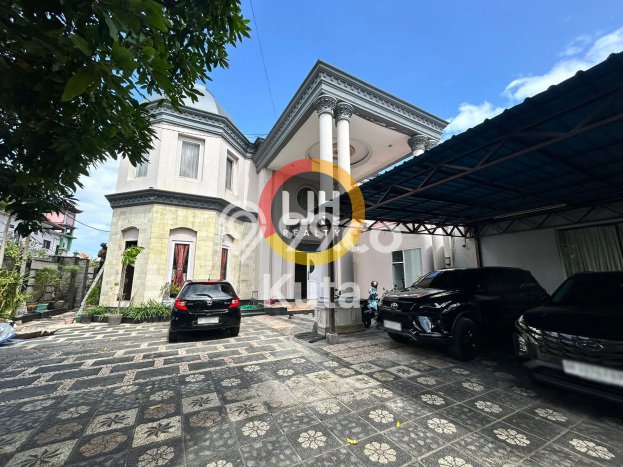 Siap Huni Rumah Mewah 5 Kamar di Kuta Dekat ke Mana Pun Siap Huni Rumah Mewah 5 Kamar di Kuta Dekat ke Mana Pun
