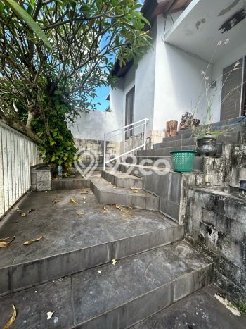 RARE UNIT! Rumah kawasan Jimbaran, 2 KT, View Indah, Luas 90m² Bangunan 80m² RARE UNIT! Rumah kawasan Jimbaran, 2 KT, View Indah, Luas 90m² Bangunan 80m²