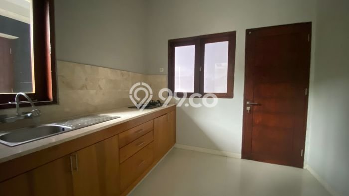 Hunian Mewah Dijual LT 256m2 di Kuta, Badung Hunian Mewah Dijual LT 256m2 di Kuta, Badung