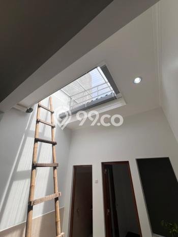 Disewakan! Rumah 2 Kamar Tidur &
1 Kamar Mandi di Duri Kosambi, Jakarta Barat Disewakan! Rumah 2 Kamar Tidur &
1 Kamar Mandi di Duri Kosambi, Jakarta Barat
