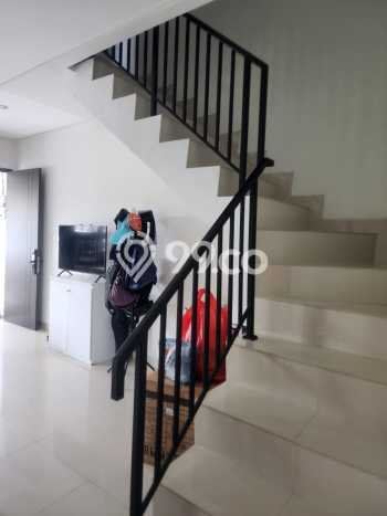 Sewa Rumah Murah di Taman Surya Jakarta Barat Punya 3 Kamar Tidur Sewa Rumah Murah di Taman Surya Jakarta Barat Punya 3 Kamar Tidur