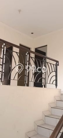Rumah Modern 3 Kamar LT 210m2 di Legenda Wisata Rumah Modern 3 Kamar LT 210m2 di Legenda Wisata