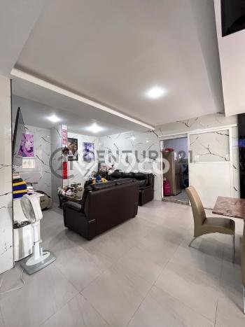 Rumah Elit LB 230m2 Siap Huni Desain Elegan di Pantai Indah Kapuk, Jakarta Utara Rumah Elit LB 230m2 Siap Huni Desain Elegan di Pantai Indah Kapuk, Jakarta Utara