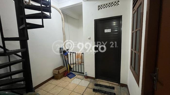 Kost Dijual di Kemanggisan dengan 1 KT dan Luas 326m2 Kost Dijual di Kemanggisan dengan 1 KT dan Luas 326m2
