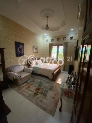 Rumah Elit Modern Tanpa Renovasi di Meruya Jakarta Barat Rumah Elit Modern Tanpa Renovasi di Meruya Jakarta Barat