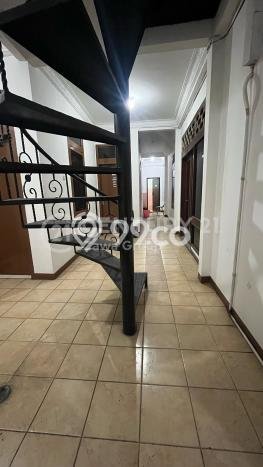 Kost Dijual di Kemanggisan dengan 1 KT dan Luas 326m2 Kost Dijual di Kemanggisan dengan 1 KT dan Luas 326m2