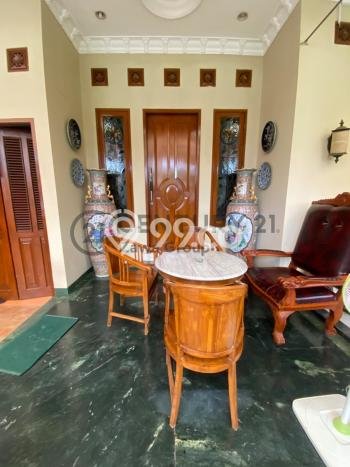 Rumah Elit Modern Tanpa Renovasi di Meruya Jakarta Barat Rumah Elit Modern Tanpa Renovasi di Meruya Jakarta Barat