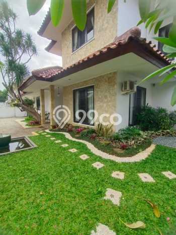 Rumah Premium di Jakarta Selatan Lokasi Strategis Kondisi Baik Rumah Premium di Jakarta Selatan Lokasi Strategis Kondisi Baik