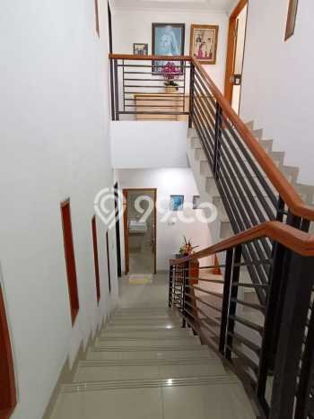 Hunian Eksklusif Siap Huni LT 206m2 di Palmerah, Jakarta Barat Hunian Eksklusif Siap Huni LT 206m2 di Palmerah, Jakarta Barat