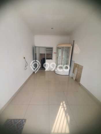 Lokasi strategis! Rumah siap huni disewakan di Cakung LB 250m2 Lokasi strategis! Rumah siap huni disewakan di Cakung LB 250m2