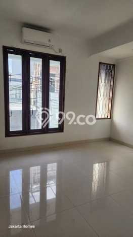 Lokasi strategis! Rumah siap huni disewakan di Kelapa Gading LB 225m2 Lokasi strategis! Rumah siap huni disewakan di Kelapa Gading LB 225m2