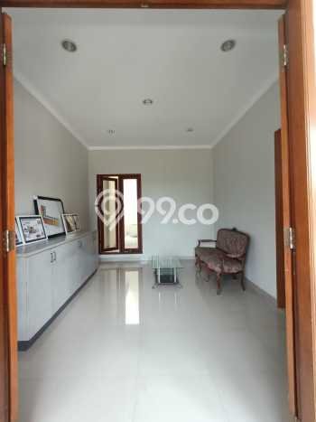 Siap Huni Hunian Elit 4 Kamar di Cipayung Dekat ke Mana Saja Siap Huni Hunian Elit 4 Kamar di Cipayung Dekat ke Mana Saja