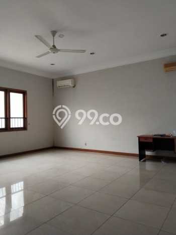 Sewa Rumah Strategis LT 781m2 / LB 781m2 di Kemang, Jakarta Selatan Sewa Rumah Strategis LT 781m2 / LB 781m2 di Kemang, Jakarta Selatan