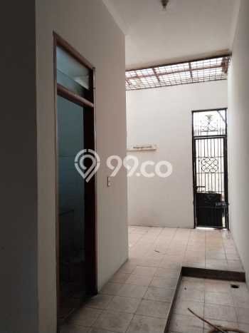 Sewa Rumah Strategis LT 781m2 / LB 781m2 di Kemang, Jakarta Selatan Sewa Rumah Strategis LT 781m2 / LB 781m2 di Kemang, Jakarta Selatan