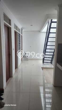 Lokasi strategis! Rumah siap huni disewakan di Kelapa Gading LB 225m2 Lokasi strategis! Rumah siap huni disewakan di Kelapa Gading LB 225m2