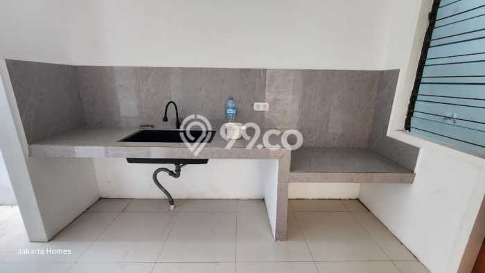 Lokasi strategis! Rumah siap huni disewakan di Kelapa Gading LB 225m2 Lokasi strategis! Rumah siap huni disewakan di Kelapa Gading LB 225m2