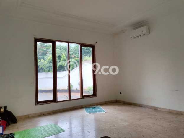 Sewa Rumah Strategis di Ampera LT 1000m2 / LB 1200m2 Kondisi Bagus Sewa Rumah Strategis di Ampera LT 1000m2 / LB 1200m2 Kondisi Bagus