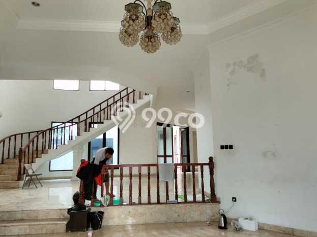 Sewa Rumah Strategis di Ampera LT 1000m2 / LB 1200m2 Kondisi Bagus Sewa Rumah Strategis di Ampera LT 1000m2 / LB 1200m2 Kondisi Bagus