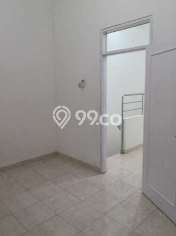UNIT SPESIAL! Rumah di Kelapa Gading, 3 KT, Akses Pusat Kota, LT 105m2m² Bangunan 72m2m² UNIT SPESIAL! Rumah di Kelapa Gading, 3 KT, Akses Pusat Kota, LT 105m2m² Bangunan 72m2m²