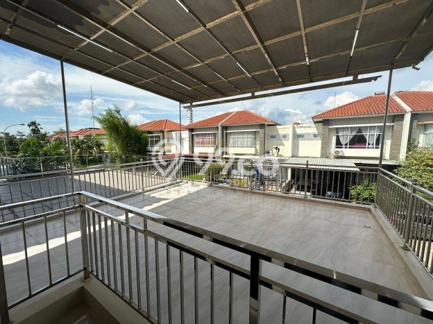 Jual Rumah Luas Elegan Dengan View Cantik di Batam Centre, Batam Jual Rumah Luas Elegan Dengan View Cantik di Batam Centre, Batam