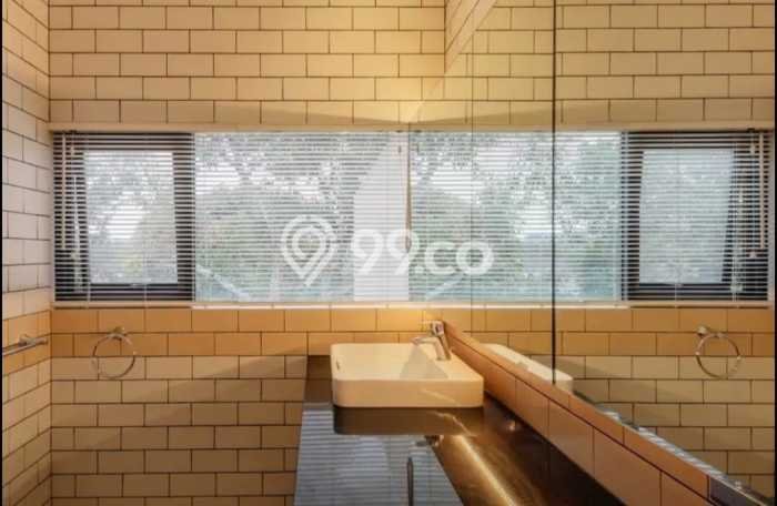 FEATURED! Rumah Nyaman di Pesanggrahan, Luas 320m² Bangunan 320m² FEATURED! Rumah Nyaman di Pesanggrahan, Luas 320m² Bangunan 320m²