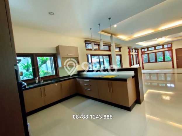 Hunian Mewah LB 900m2 Siap Huni Desain Elegan di Kemang, Jakarta Selatan Hunian Mewah LB 900m2 Siap Huni Desain Elegan di Kemang, Jakarta Selatan