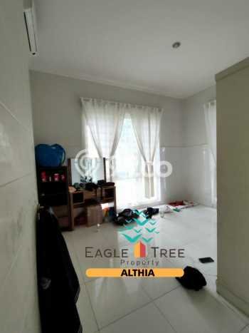 Rumah Elit LB 185m2 Siap Huni Desain Elegan di Bintaro, Tangerang Selatan Rumah Elit LB 185m2 Siap Huni Desain Elegan di Bintaro, Tangerang Selatan