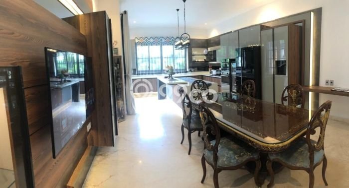 Hunian Mewah LB 500m2 Siap Huni Desain Elegan di BSD De Park, Tangerang Hunian Mewah LB 500m2 Siap Huni Desain Elegan di BSD De Park, Tangerang