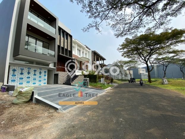 Rumah 3 Lantai Siap Huni Di The Spring Summarecon Serpong Rumah 3 Lantai Siap Huni Di The Spring Summarecon Serpong