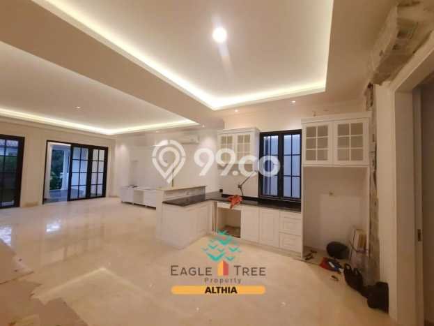 Dijual Rumah Hook 3 Lantai Design American Classic di Bintaro Dijual Rumah Hook 3 Lantai Design American Classic di Bintaro