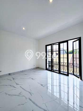 For Sale Hunian Rumah Terawat 3 Kamar di Graha Raya, Tangerang Selatan For Sale Hunian Rumah Terawat 3 Kamar di Graha Raya, Tangerang Selatan