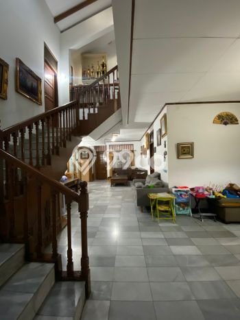 Dijual Rumah Mewah Elegan Dengan View Eksklusif di Lebak Bulus, Jakarta Selatan Dijual Rumah Mewah Elegan Dengan View Eksklusif di Lebak Bulus, Jakarta Selatan