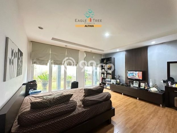 Jual Rumah Luas Elegan Dengan View Cantik di Bintaro, Tangerang Selatan Jual Rumah Luas Elegan Dengan View Cantik di Bintaro, Tangerang Selatan