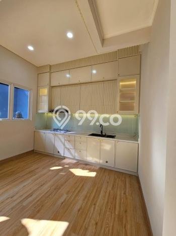 Rumah 2 Lantai Lingkungan Asri Lokas Strategis di Bsd Rumah 2 Lantai Lingkungan Asri Lokas Strategis di Bsd