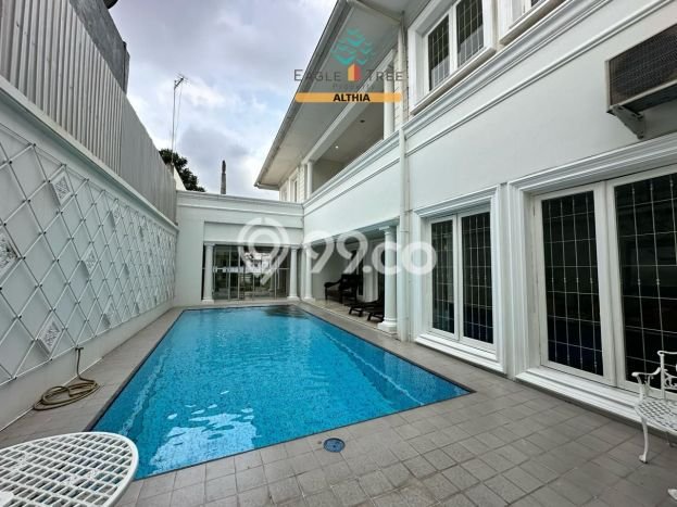 Dijual Rumah Luas Elegan Dengan View Eksklusif di Pondok Indah, Jakarta Selatan Dijual Rumah Luas Elegan Dengan View Eksklusif di Pondok Indah, Jakarta Selatan