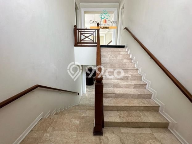 Dijual Rumah Luas Elegan Dengan View Eksklusif di Pondok Indah, Jakarta Selatan Dijual Rumah Luas Elegan Dengan View Eksklusif di Pondok Indah, Jakarta Selatan