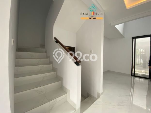 Hunian Elit LB 250m2 Siap Huni Desain Elegan di Bintaro, Tangerang Selatan Hunian Elit LB 250m2 Siap Huni Desain Elegan di Bintaro, Tangerang Selatan