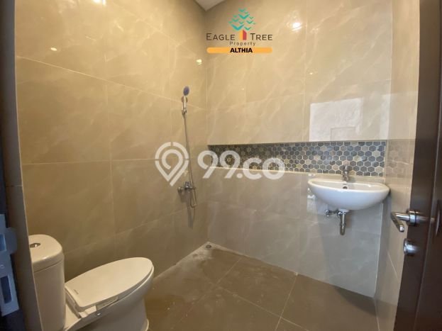 Hunian Elit LB 250m2 Siap Huni Desain Elegan di Bintaro, Tangerang Selatan Hunian Elit LB 250m2 Siap Huni Desain Elegan di Bintaro, Tangerang Selatan