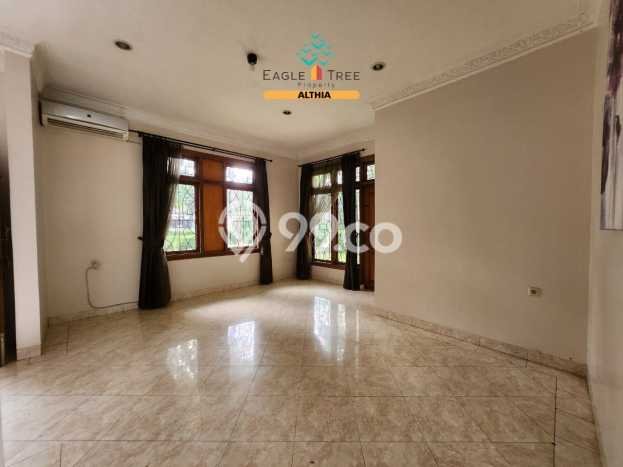 Hunian Elit LB 456m2 Siap Huni Desain Elegan di Bintaro, Tangerang Selatan Hunian Elit LB 456m2 Siap Huni Desain Elegan di Bintaro, Tangerang Selatan