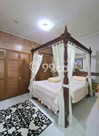 Siap Huni Hunian Elit 5 Kamar di Kebayoran Lama Dekat ke Mana Saja Siap Huni Hunian Elit 5 Kamar di Kebayoran Lama Dekat ke Mana Saja