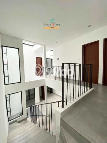 PRIME LOCATION! Rumah Strategis di Bintaro, Luas 107m² Bangunan 163m² PRIME LOCATION! Rumah Strategis di Bintaro, Luas 107m² Bangunan 163m²