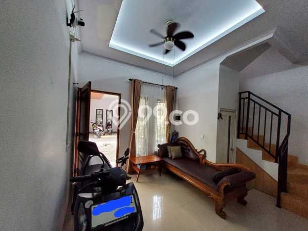 Rumah Luas Asri 3 KT Siap Pakai di Joglo Jakarta Barat Rumah Luas Asri 3 KT Siap Pakai di Joglo Jakarta Barat
