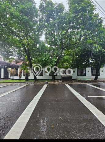 Siap Huni Hunian Elit 5 Kamar di Kebayoran Lama Dekat ke Mana Saja Siap Huni Hunian Elit 5 Kamar di Kebayoran Lama Dekat ke Mana Saja