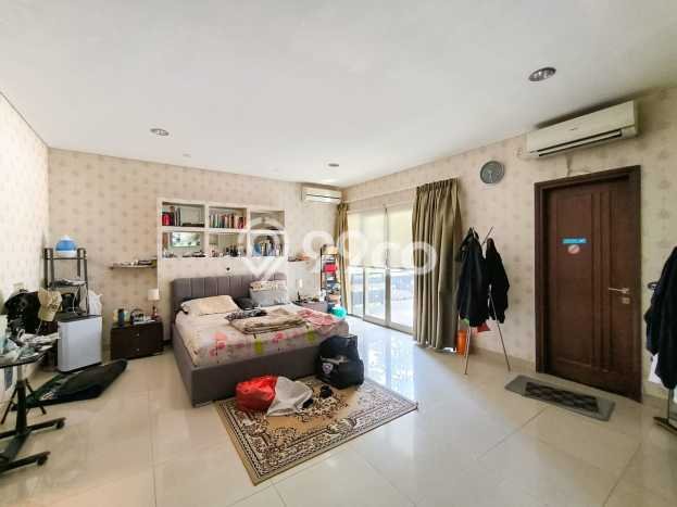 Dijual Rumah Mewah Megah Dengan View Cantik di Bintaro, Jakarta Selatan Dijual Rumah Mewah Megah Dengan View Cantik di Bintaro, Jakarta Selatan