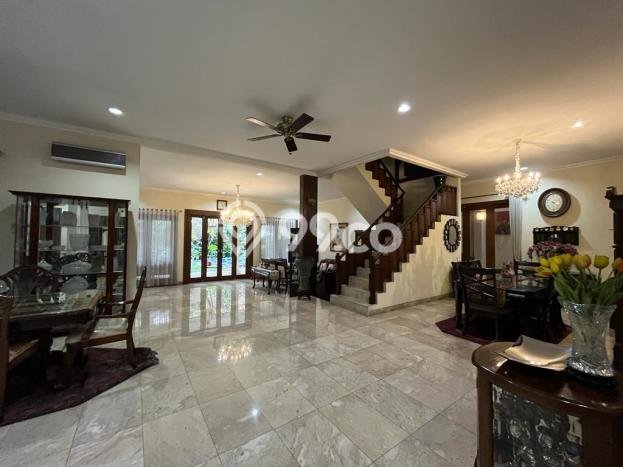 For Sale! Luxury House LT 680m2 Desain Elegan di Cipete For Sale! Luxury House LT 680m2 Desain Elegan di Cipete