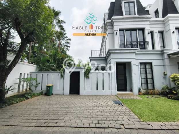 Hunian Elit LB 279m2 Siap Pakai Desain Elegan di Kemang, Jakarta Selatan Hunian Elit LB 279m2 Siap Pakai Desain Elegan di Kemang, Jakarta Selatan