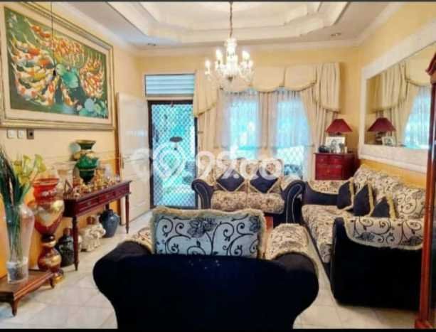 Siap Huni Hunian Elit 5 Kamar di Kebayoran Lama Dekat ke Mana Saja Siap Huni Hunian Elit 5 Kamar di Kebayoran Lama Dekat ke Mana Saja