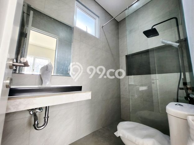 Rumah Modern 3 KT di BSD City Tangerang Semi Furnished Rumah Modern 3 KT di BSD City Tangerang Semi Furnished